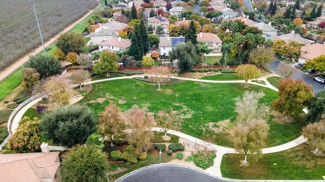4674 N Arrow Ridge Way, Clovis, CA 93619