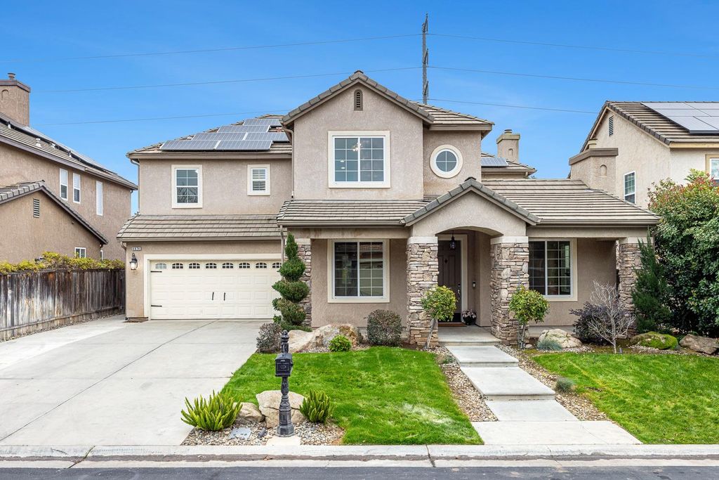 4674 N Arrow Ridge Way, Clovis, CA 93619