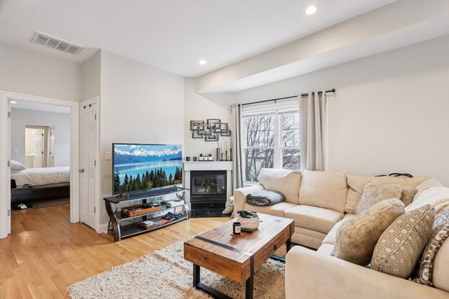 108 Emerson St 3, Boston, MA 02127