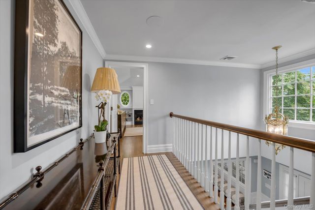 4 Sunset Lane, Port Washington, NY 11050