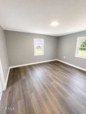 910 Robertson Street, Kingsport, TN 37660