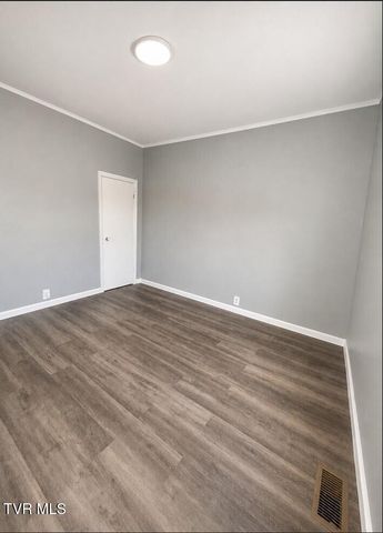 910 Robertson Street, Kingsport, TN 37660