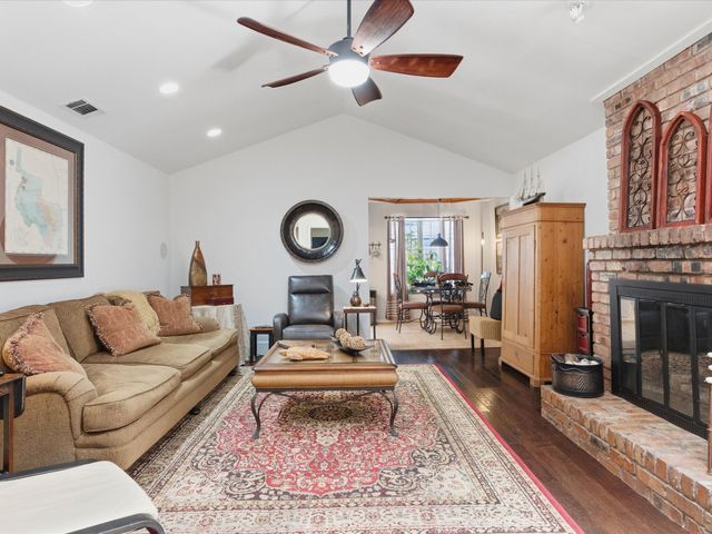 5320 Elkridge Drive, Dallas, TX 75227