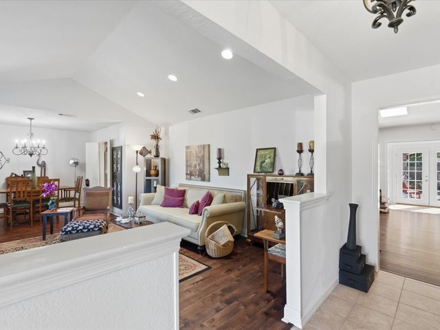 5320 Elkridge Drive, Dallas, TX 75227