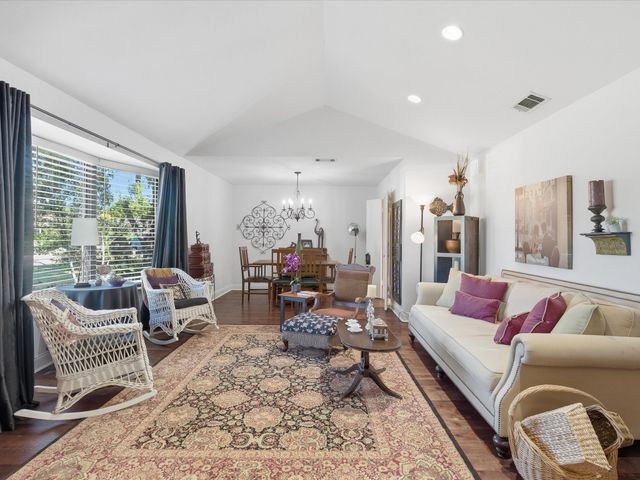 5320 Elkridge Drive, Dallas, TX 75227