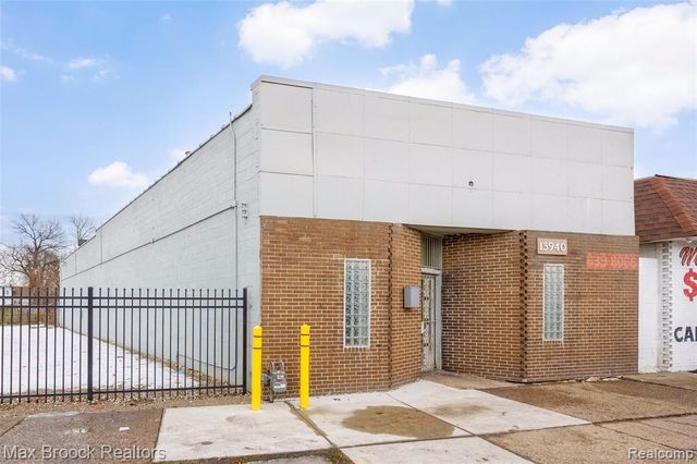 13940 Gratiot Avenue, Detroit, MI 48205