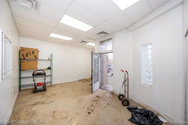 13940 Gratiot Avenue, Detroit, MI 48205