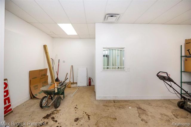 13940 Gratiot Avenue, Detroit, MI 48205