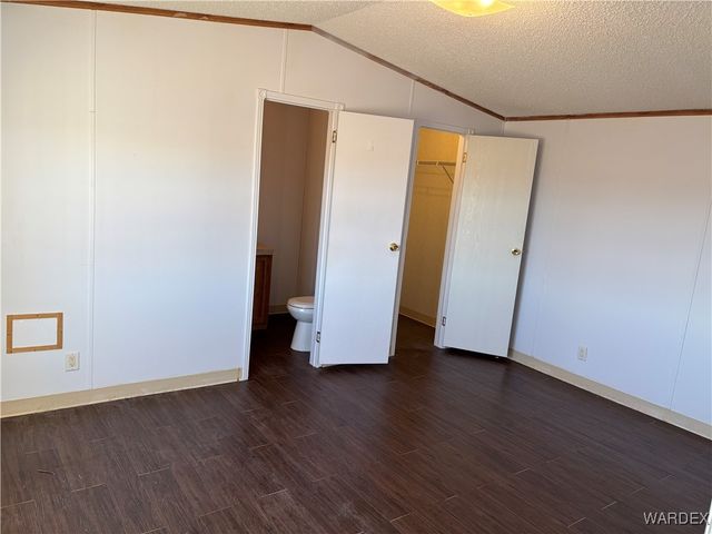 3676 N Avra Road, Golden Valley, AZ 86413