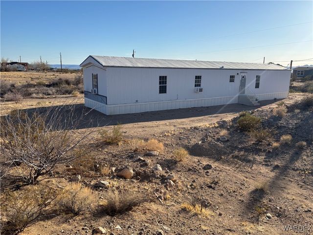 3676 N Avra Road, Golden Valley, AZ 86413