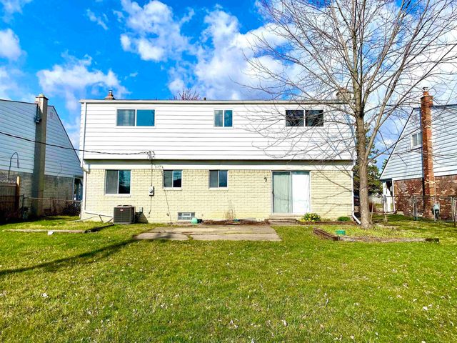 33036 Richard O Drive, Sterling Heights, MI 48310