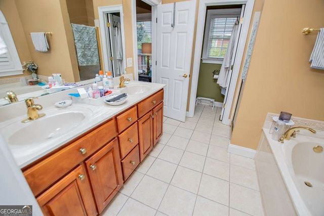 204 Pinehurst Way, Carrollton, GA 30116