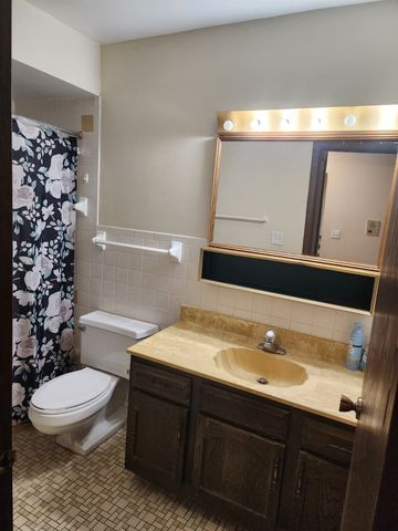 235 N Mill Road 106B, Addison, IL 60101