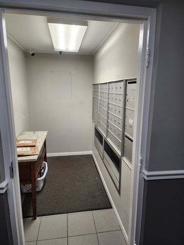 235 N Mill Road 106B, Addison, IL 60101