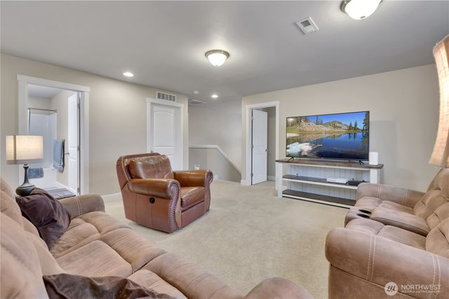 200 Fielding Street NE, Orting, WA 98360