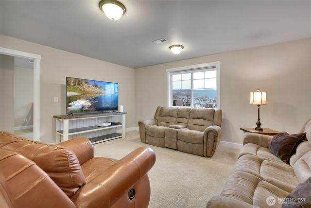 200 Fielding Street NE, Orting, WA 98360