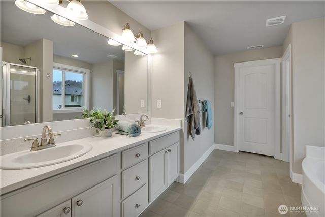 200 Fielding Street NE, Orting, WA 98360