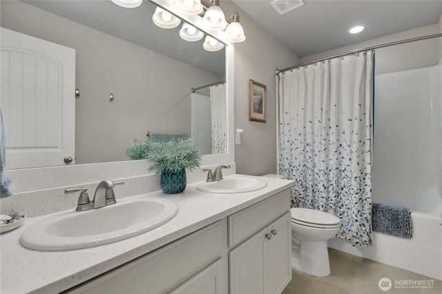 200 Fielding Street NE, Orting, WA 98360