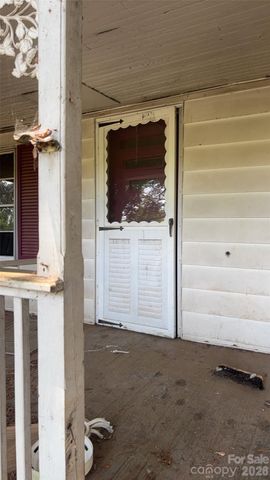 197 Main Street, Henrietta, NC 28076