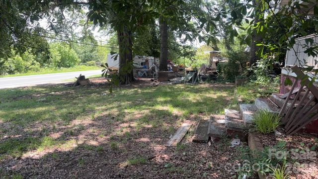 197 Main Street, Henrietta, NC 28076