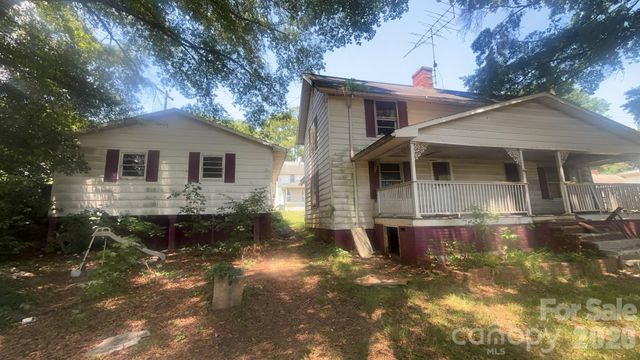 197 Main Street, Henrietta, NC 28076
