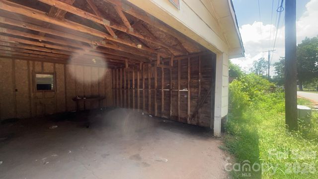 197 Main Street, Henrietta, NC 28076