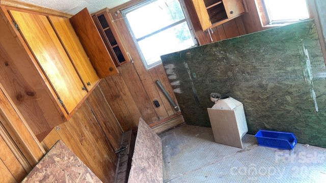 197 Main Street, Henrietta, NC 28076