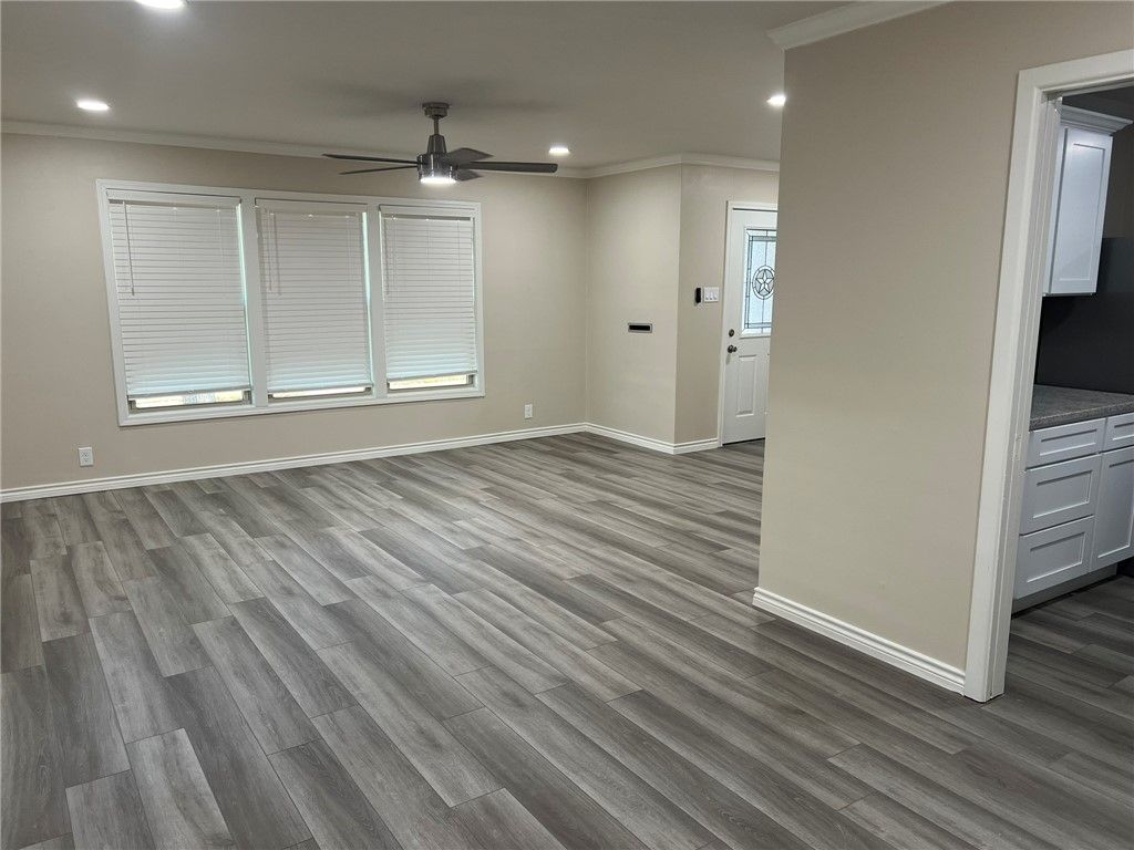 306 Circle Dr, Corpus Christi, TX 78412 — photo 4
