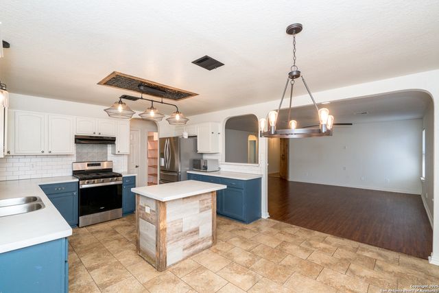 720 Fountain Gate, Schertz, TX 78108