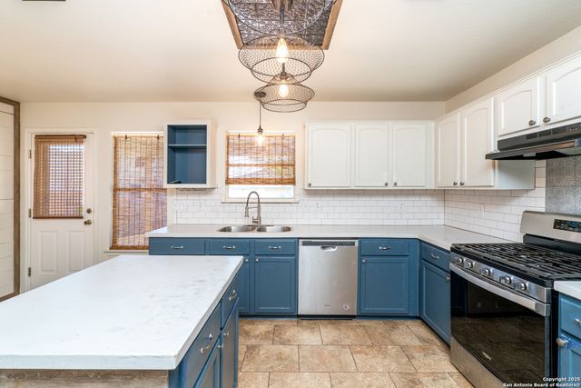 720 Fountain Gate, Schertz, TX 78108