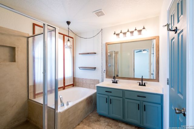 720 Fountain Gate, Schertz, TX 78108