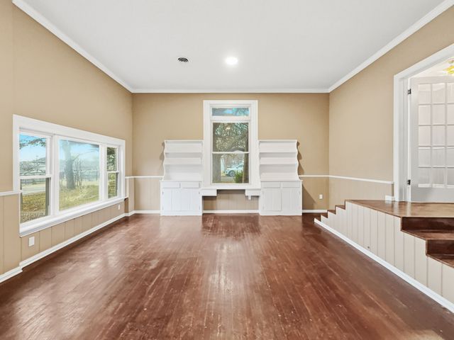 720 E Leslie Street, Hamilton, TX 76531