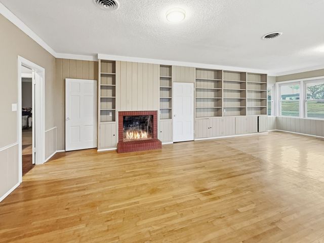 720 E Leslie Street, Hamilton, TX 76531