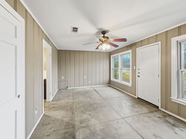 720 E Leslie Street, Hamilton, TX 76531