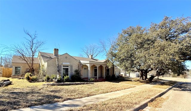 720 E Leslie Street, Hamilton, TX 76531