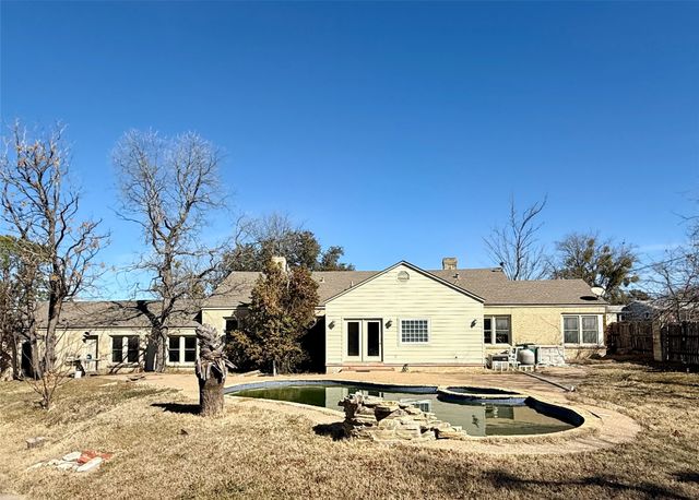 720 E Leslie Street, Hamilton, TX 76531