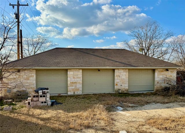 720 E Leslie Street, Hamilton, TX 76531