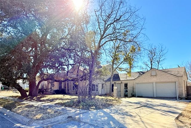 720 E Leslie Street, Hamilton, TX 76531