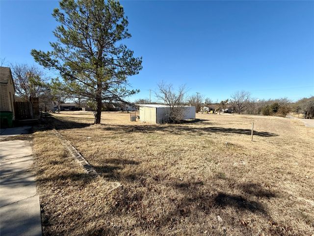 720 E Leslie Street, Hamilton, TX 76531