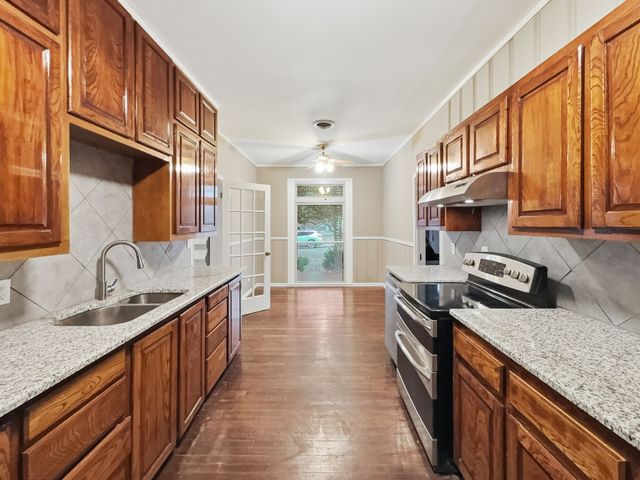 720 E Leslie Street, Hamilton, TX 76531