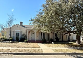 720 E Leslie Street, Hamilton, TX 76531