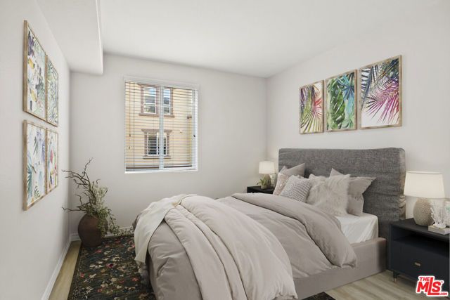 1901 N Buena Vista Street 3-203, Burbank, CA 91504