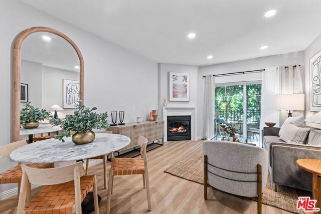 1901 N Buena Vista Street 3-203, Burbank, CA 91504