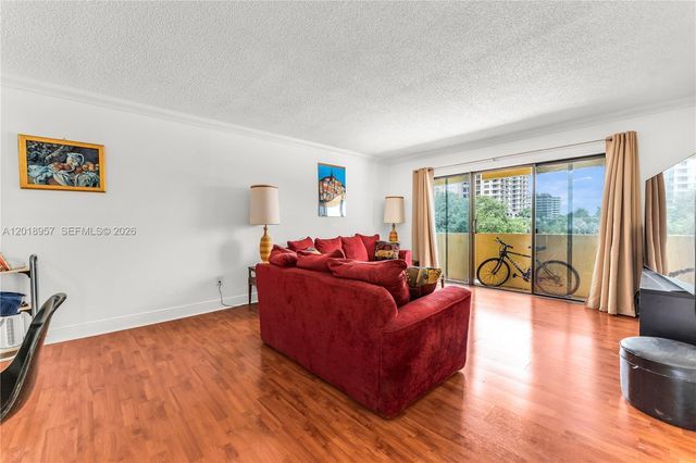 525 Coral Way 402, Coral Gables, FL 33134