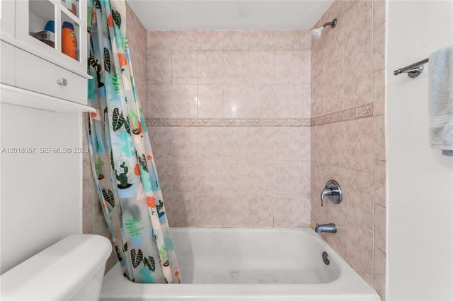525 Coral Way 402, Coral Gables, FL 33134