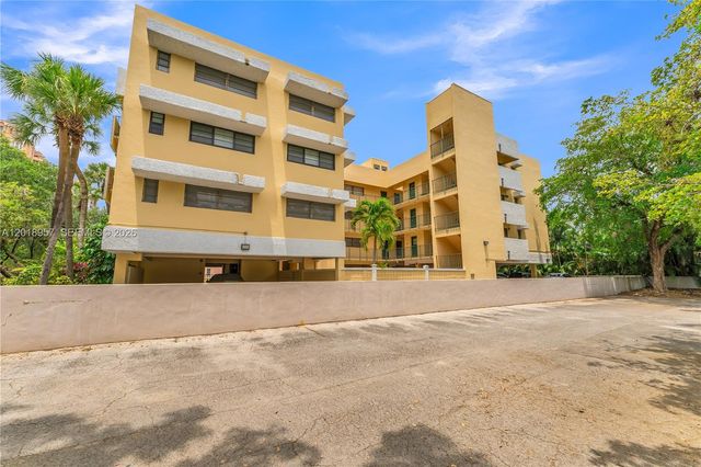 525 Coral Way 402, Coral Gables, FL 33134