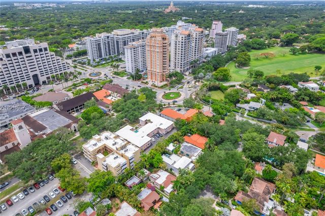 525 Coral Way 402, Coral Gables, FL 33134