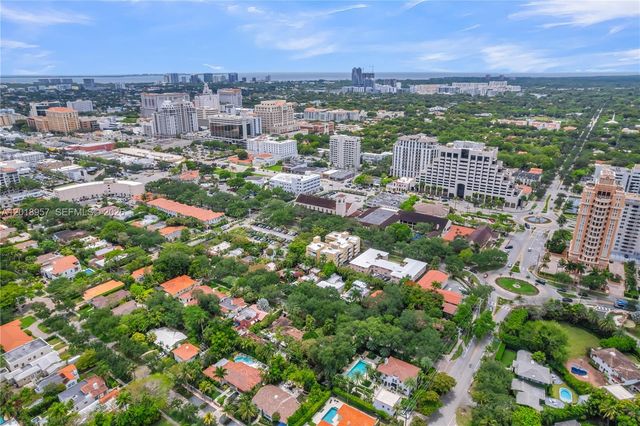 525 Coral Way 402, Coral Gables, FL 33134