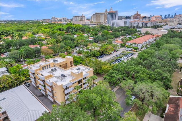 525 Coral Way 402, Coral Gables, FL 33134