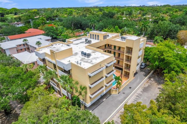 525 Coral Way 402, Coral Gables, FL 33134